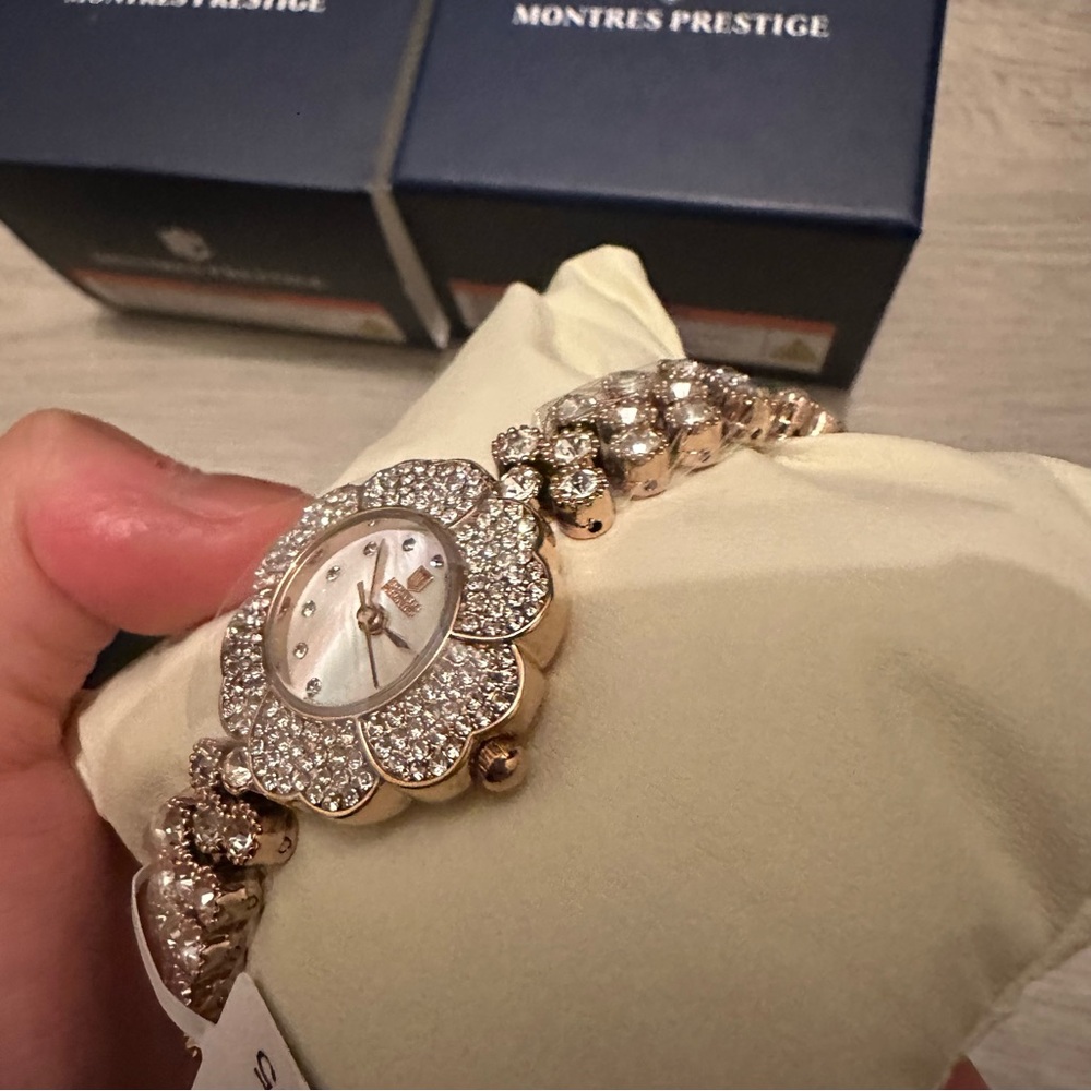 Montres Prestige X Invicta Women's Watch - 28mm, Rose Gold (MPW-0235) - Picture 9 of 10